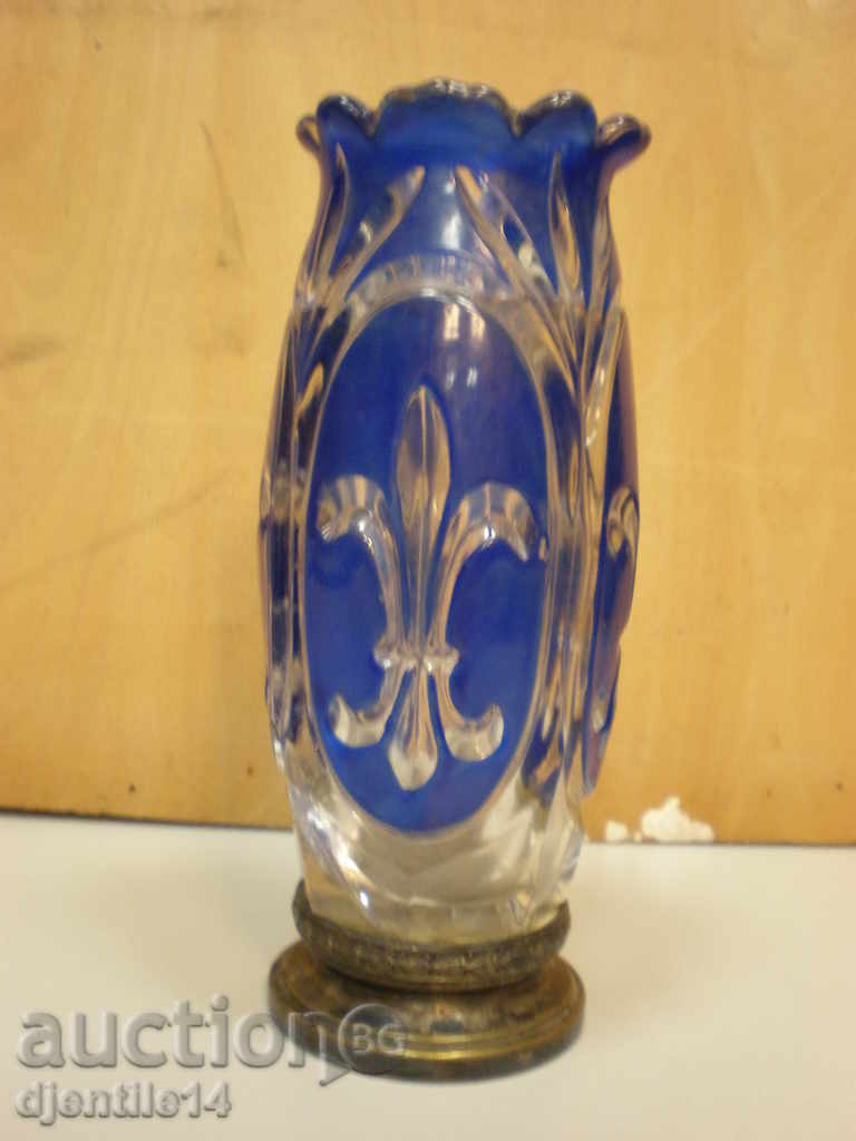 Old, vase-cracked-colored stack