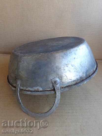 Delivery of Old tin tin copper pot, bakery pan tray pan pan Delivery of Old tin tin copper pot, bakery pan tray pan pan