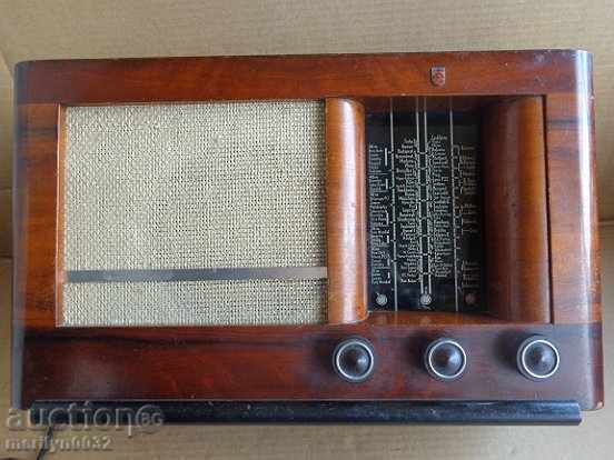 Old Philips radio, radio set, lamp