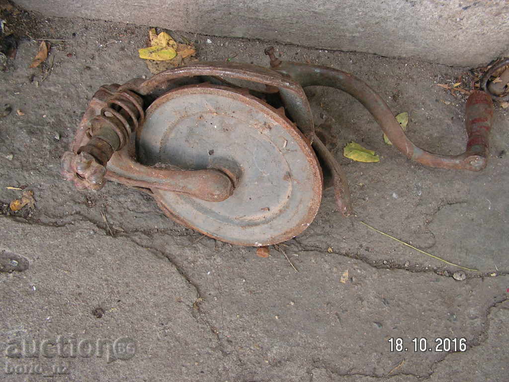 6830. MACHINE FOR WALKING CYCLE TRUCK BALKAN TRYAVNA with price 18.00 BGN | € 9.20 6830. MACHINE FOR WALKING CYCLE TRUCK BALKAN TRYAVNA with price 18.00 BGN | € 9.20