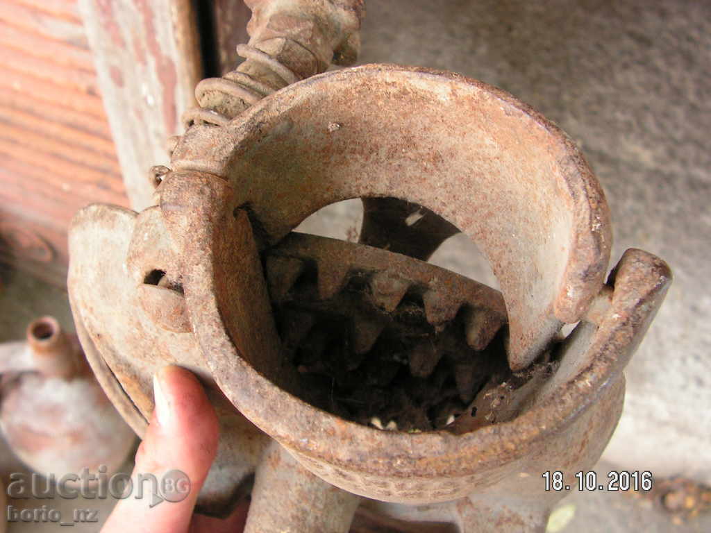 Auction 6830. MACHINE FOR WALKING CYCLE TRUCK BALKAN TRYAVNA Auction 6830. MACHINE FOR WALKING CYCLE TRUCK BALKAN TRYAVNA