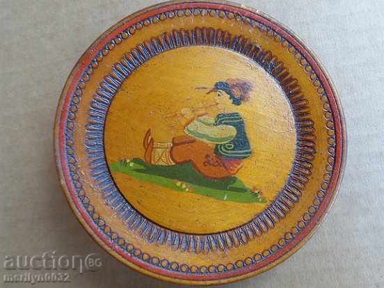 An old wooden pyrograph plate dish picture paint with price 39.00 BGN | € 19.94 An old wooden pyrograph plate dish picture paint with price 39.00 BGN | € 19.94