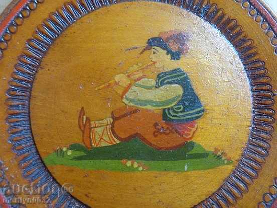 Auction An old wooden pyrograph plate dish picture paint Auction An old wooden pyrograph plate dish picture paint