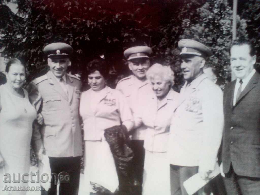 Εικόνα στρατάρχη Βλαντιμίρ Αλεξάντροβιτς Sudets. με τιμή 180.00 BGN | € 92.03 Εικόνα στρατάρχη Βλαντιμίρ Αλεξάντροβιτς Sudets. με τιμή 180.00 BGN | € 92.03