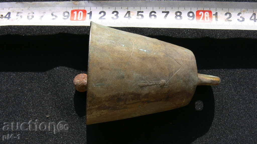 Old bronze cauldron, bell Old bronze cauldron, bell