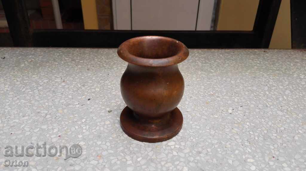 Delivery of Old massive copper vase Delivery of Old massive copper vase