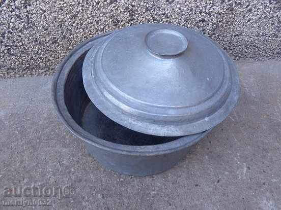 Old tin pot, copper pot with lid with price 99.00 BGN | € 50.62 Old tin pot, copper pot with lid with price 99.00 BGN | € 50.62