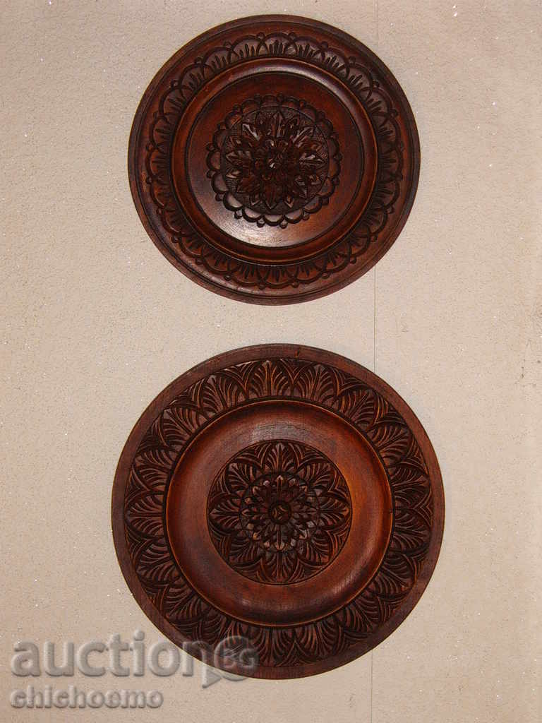 Woodcarving old wall plates from socialism :)