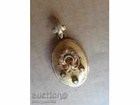 Gold brooch medallion pendant ornament with stones 11.5 g 14 K