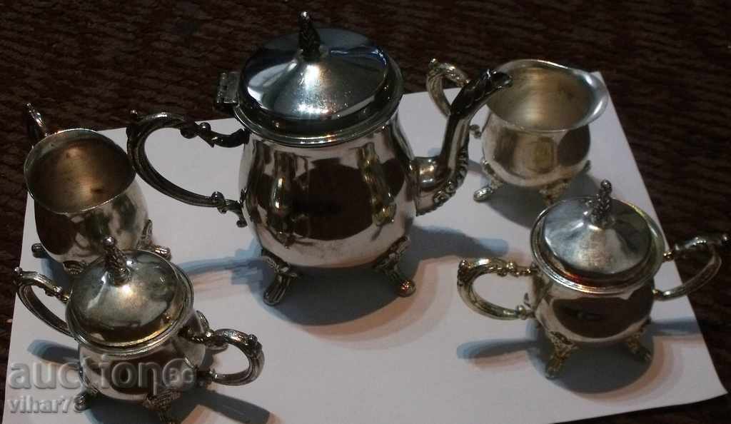 Auction silverware service Auction silverware service