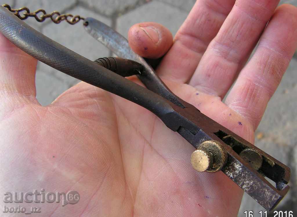 Auction 7005. CUTTING ELECTRICAL TECHNIQUES OF 20TH CENTURY MARKINGS Auction 7005. CUTTING ELECTRICAL TECHNIQUES OF 20TH CENTURY MARKINGS