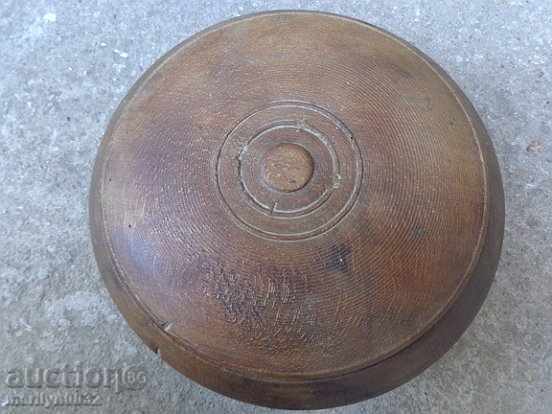 A bowl made of wood, wood, bowl, wooden, dignified, asshole - 5 A bowl made of wood, wood, bowl, wooden, dignified, asshole - 5