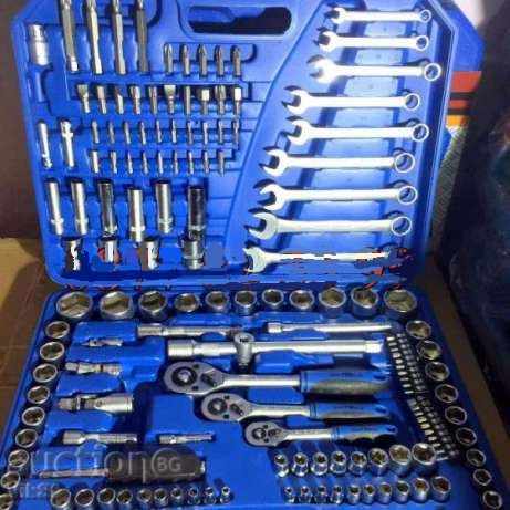 Auction  GERMAN KRAFTWELLE 1/4 3/8 1/2 156 parts Cr-V