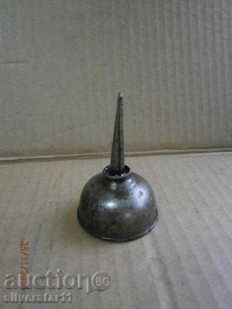 Delivery of old olive oil Delivery of old olive oil