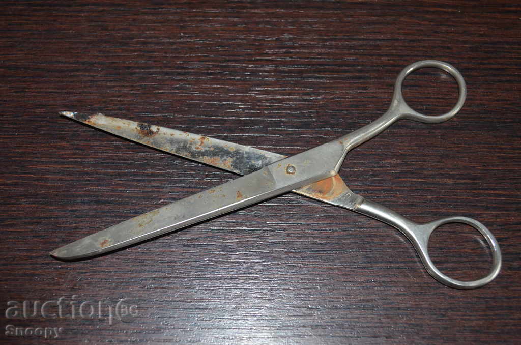Delivery of Old German scissors