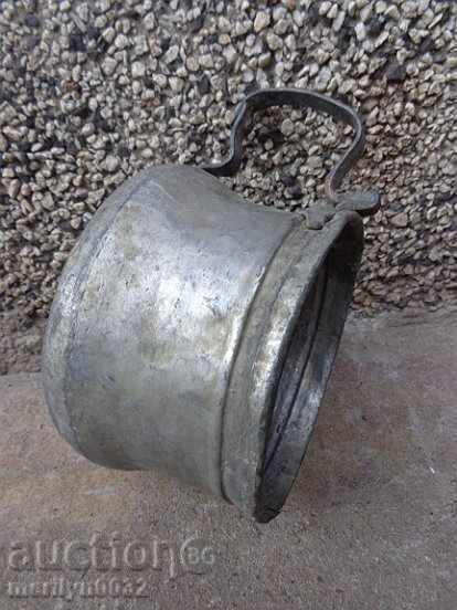 Delivery of Old bakery spoon, baker, kettle copper cup Delivery of Old bakery spoon, baker, kettle copper cup