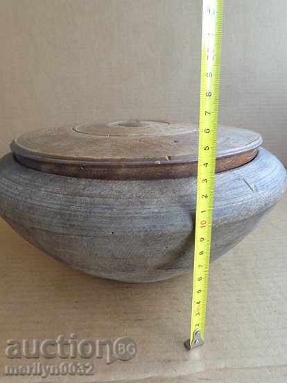 Auction  An old wooden bowl with a lid, a chimney, a wooden pot