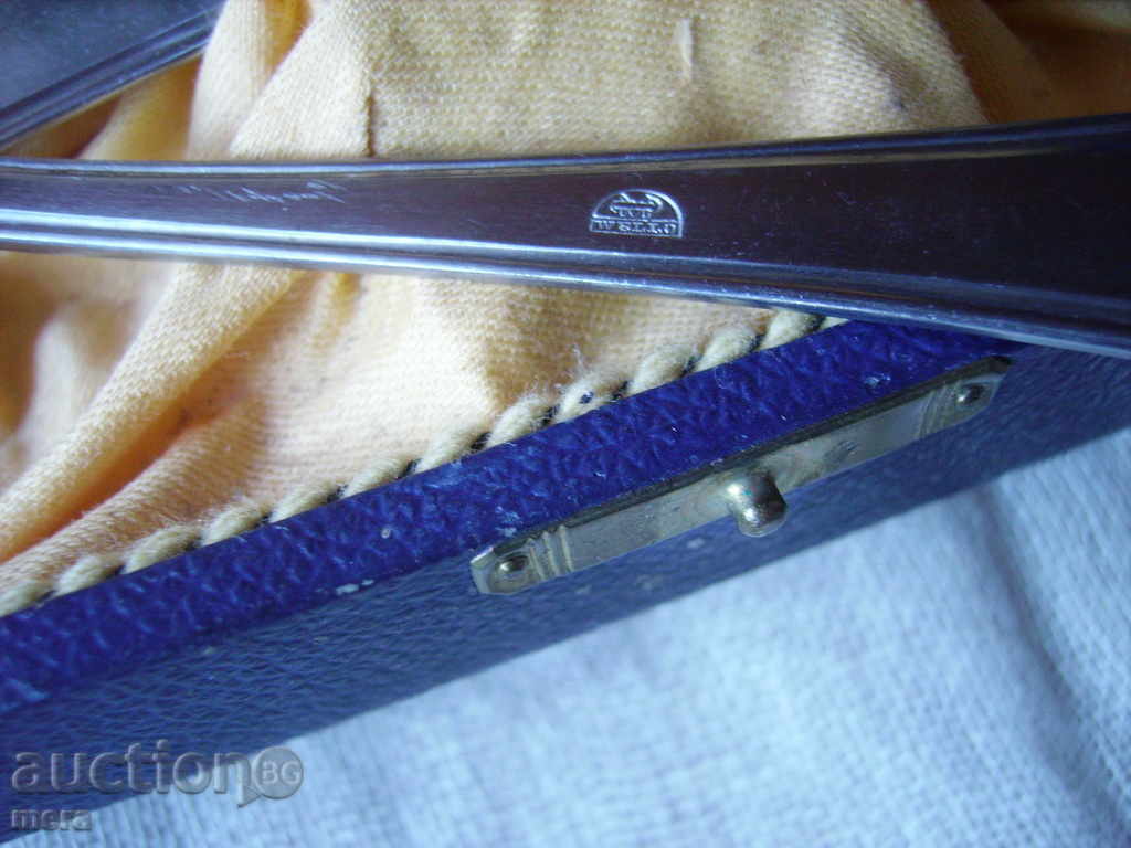 An old set of recipe sets in a box - 7