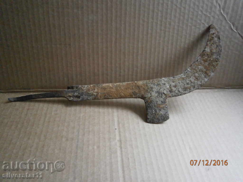 Auction  old handmade hammer