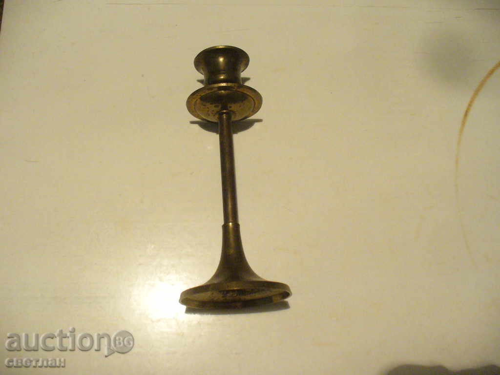 sfeșnice din alamă cu preț 35.00 BGN | € 17.90