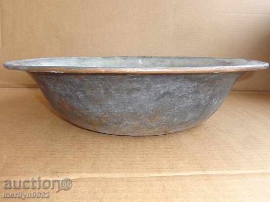 Old copper basin, copper, copper vessel, trough with price 99.00 BGN | € 50.62 Old copper basin, copper, copper vessel, trough with price 99.00 BGN | € 50.62
