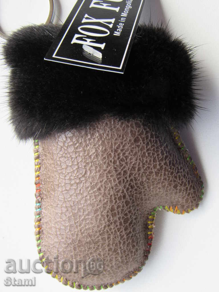 Кожен ключодържател-по-голяма ръкавичка от Монголия, нов с цена 15.00 лв. | € 7.67 Кожен ключодържател-по-голяма ръкавичка от Монголия, нов с цена 15.00 лв. | € 7.67