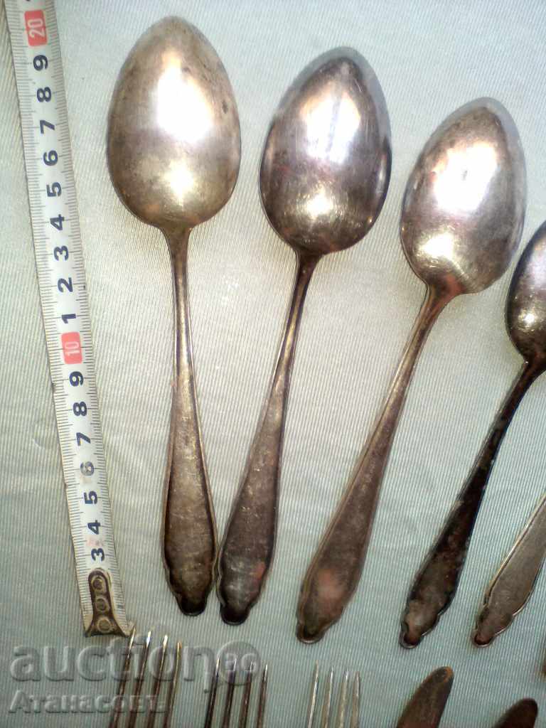 Auction Forked forks spoons of knives Auction Forked forks spoons of knives