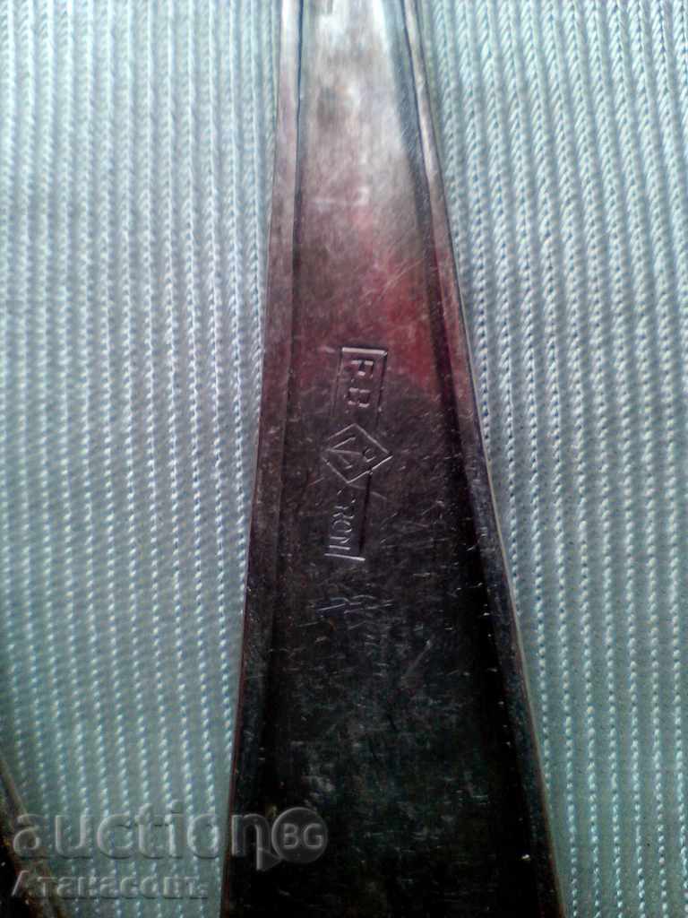 Delivery of Forked forks spoons of knives Delivery of Forked forks spoons of knives