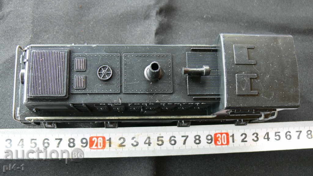 Ancient locomotiva metalice de mari dimensiuni cu preț 100.00 BGN | € 51.13 Ancient locomotiva metalice de mari dimensiuni cu preț 100.00 BGN | € 51.13