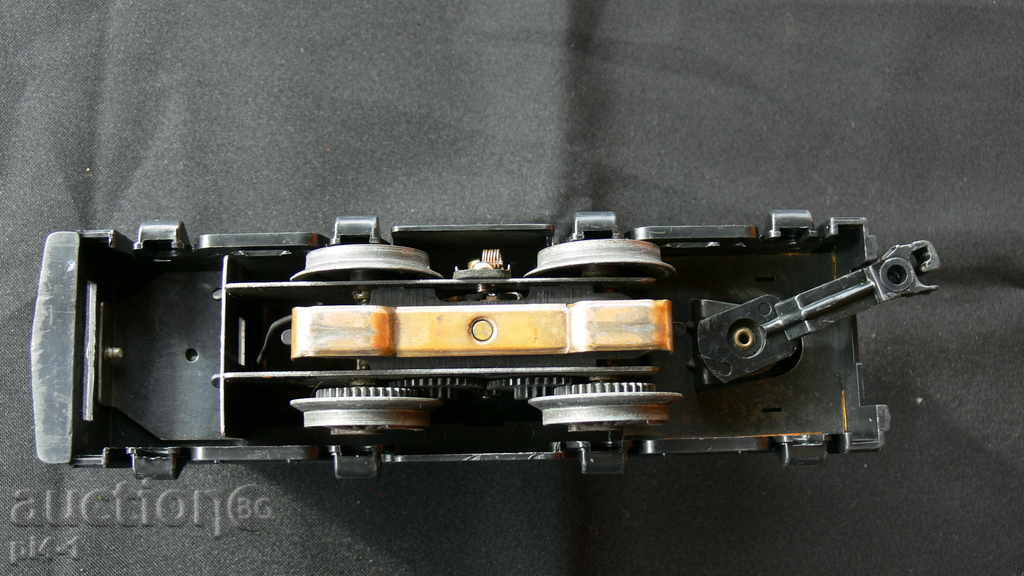 Licitație Ancient locomotiva metalice de mari dimensiuni Licitație Ancient locomotiva metalice de mari dimensiuni