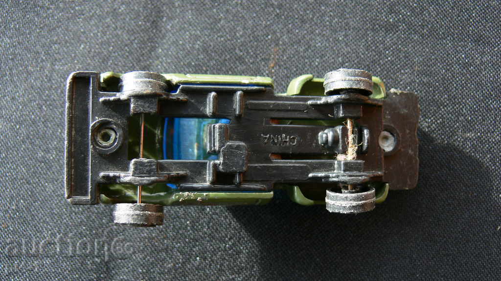 Auction  Old metal truck