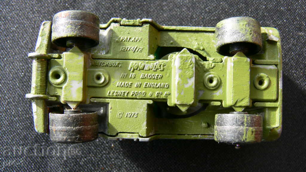 Auction Old metal truck Auction Old metal truck