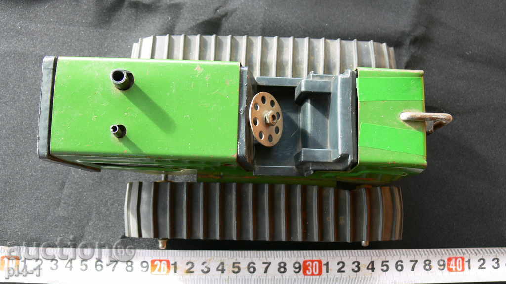 STARA tractor staniu jucărie „pace“ cu preț 60.00 BGN | € 30.68 STARA tractor staniu jucărie „pace“ cu preț 60.00 BGN | € 30.68