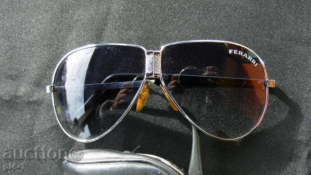 ZGAVAEMI OCHELARI DE SOARE "Ferarri" cu preț 50.00 BGN | € 25.56 ZGAVAEMI OCHELARI DE SOARE "Ferarri" cu preț 50.00 BGN | € 25.56