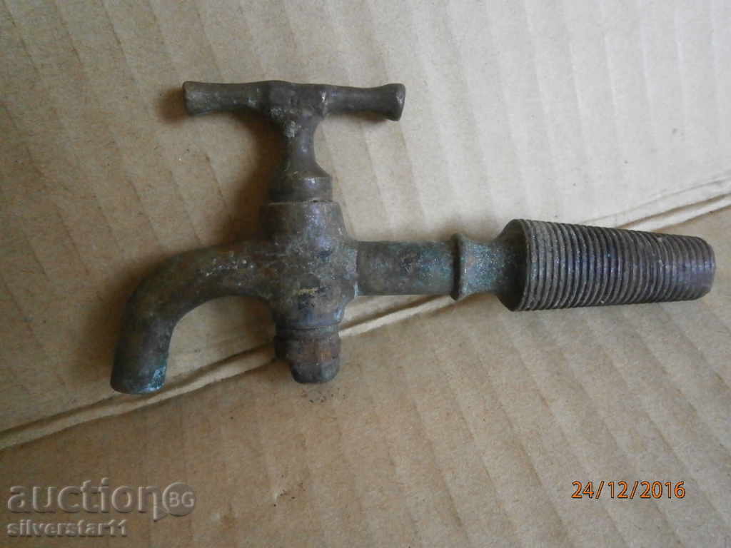 Delivery of old bronze faucet faucet Delivery of old bronze faucet faucet