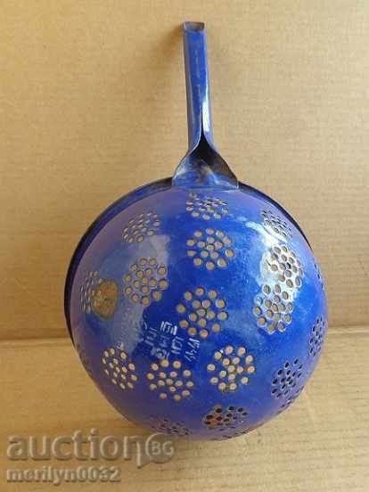 Παράδοση Μεταλλικό σουρωτήρι με σμάλτο της Σοσιαλιστικής καθεστώτος, εμαγιέ κατσαρόλα, σουρωτήρι 1949 Παράδοση Μεταλλικό σουρωτήρι με σμάλτο της Σοσιαλιστικής καθεστώτος, εμαγιέ κατσαρόλα, σουρωτήρι 1949