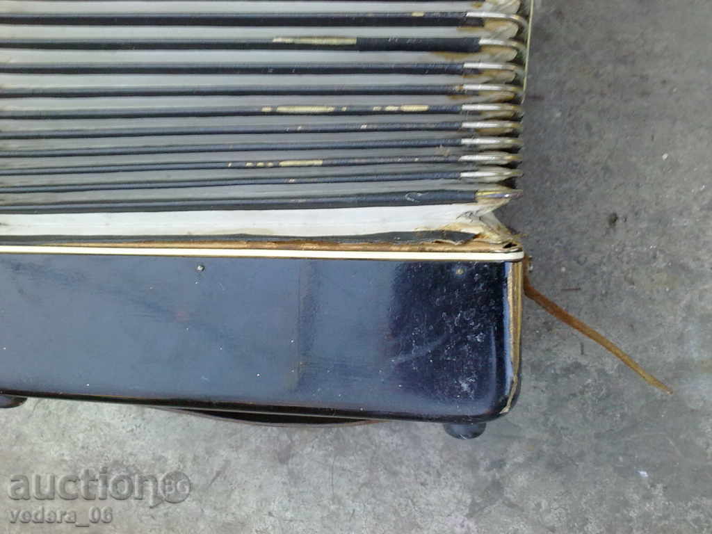 Licitație 40 Weltmeister acordeon bas Licitație 40 Weltmeister acordeon bas