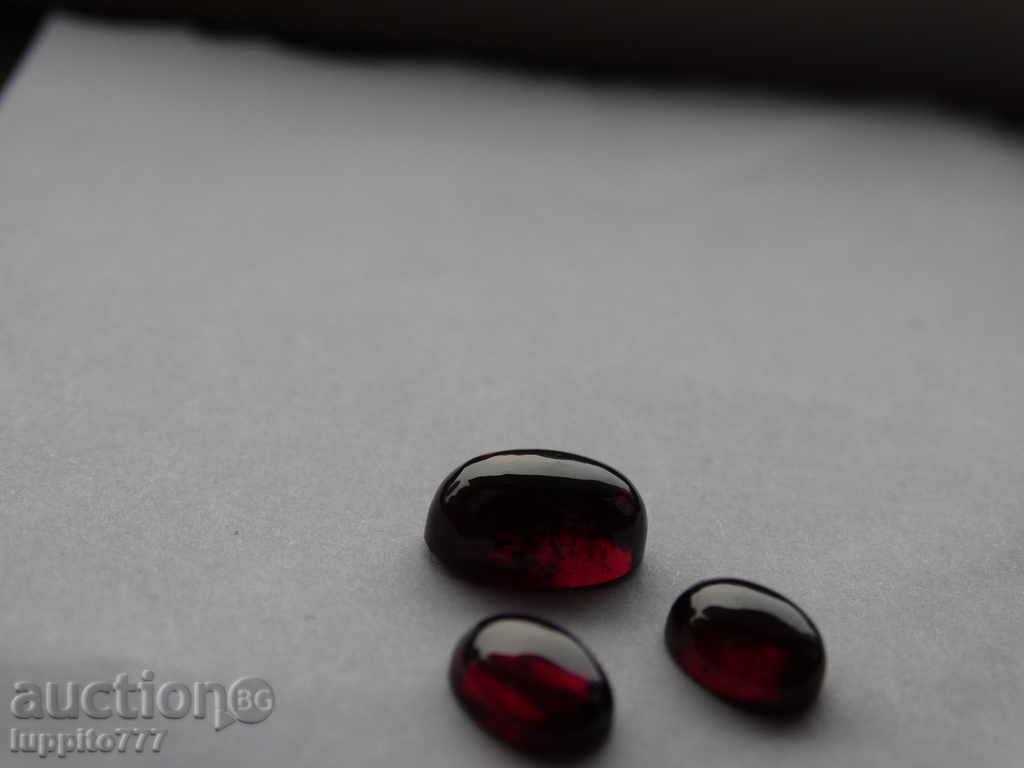 Доставка на гранат - естествен - кабошон 3 броя -сет