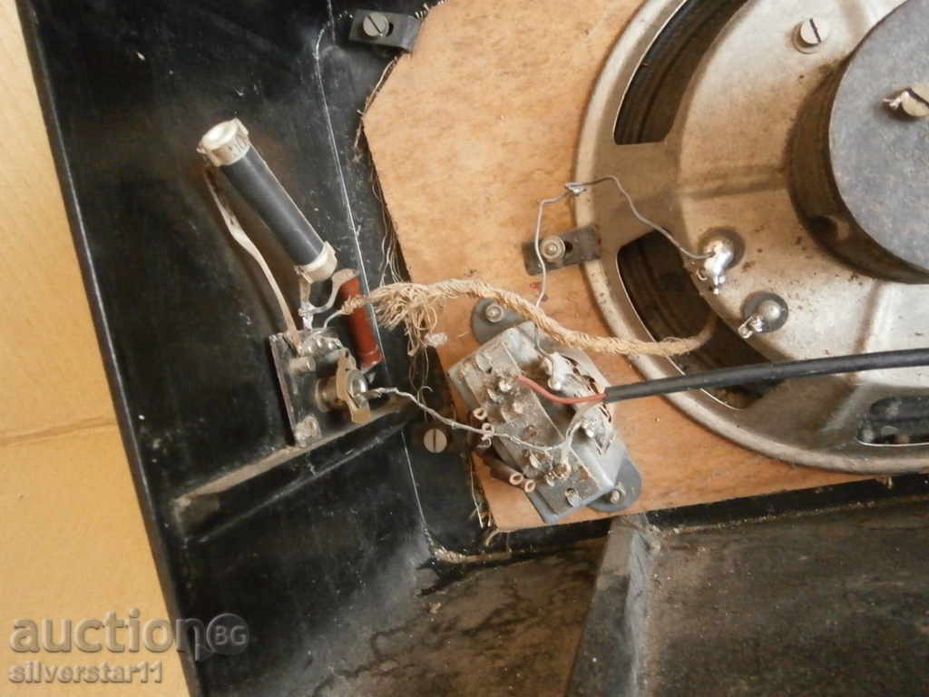 old bakelite radio station - 6 old bakelite radio station - 6