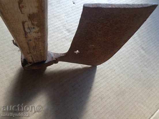 Delivery of Old ax, curve topper satin hat punch