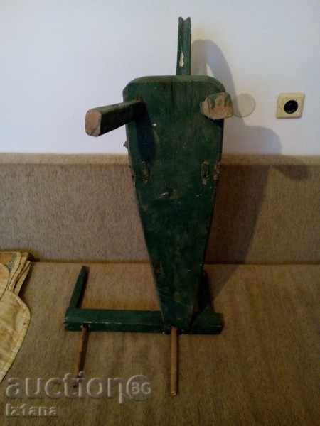 Ancient Cheekbone with price 34.00 BGN | € 17.38 Ancient Cheekbone with price 34.00 BGN | € 17.38