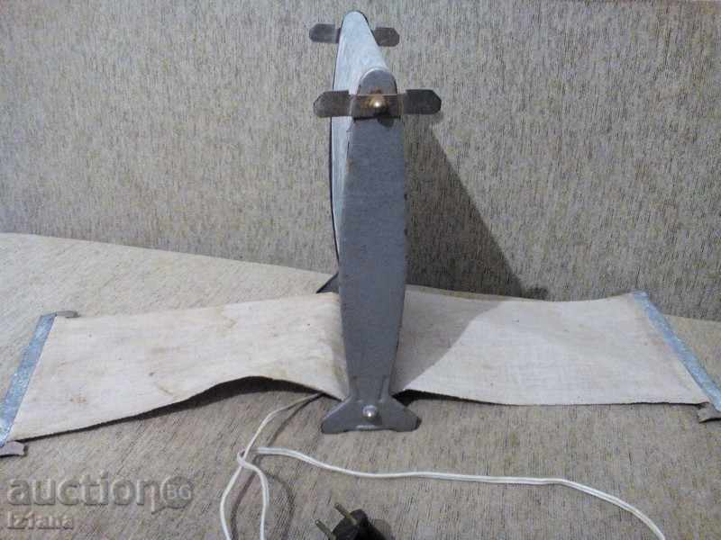 An old photographic dryer - 5 An old photographic dryer - 5