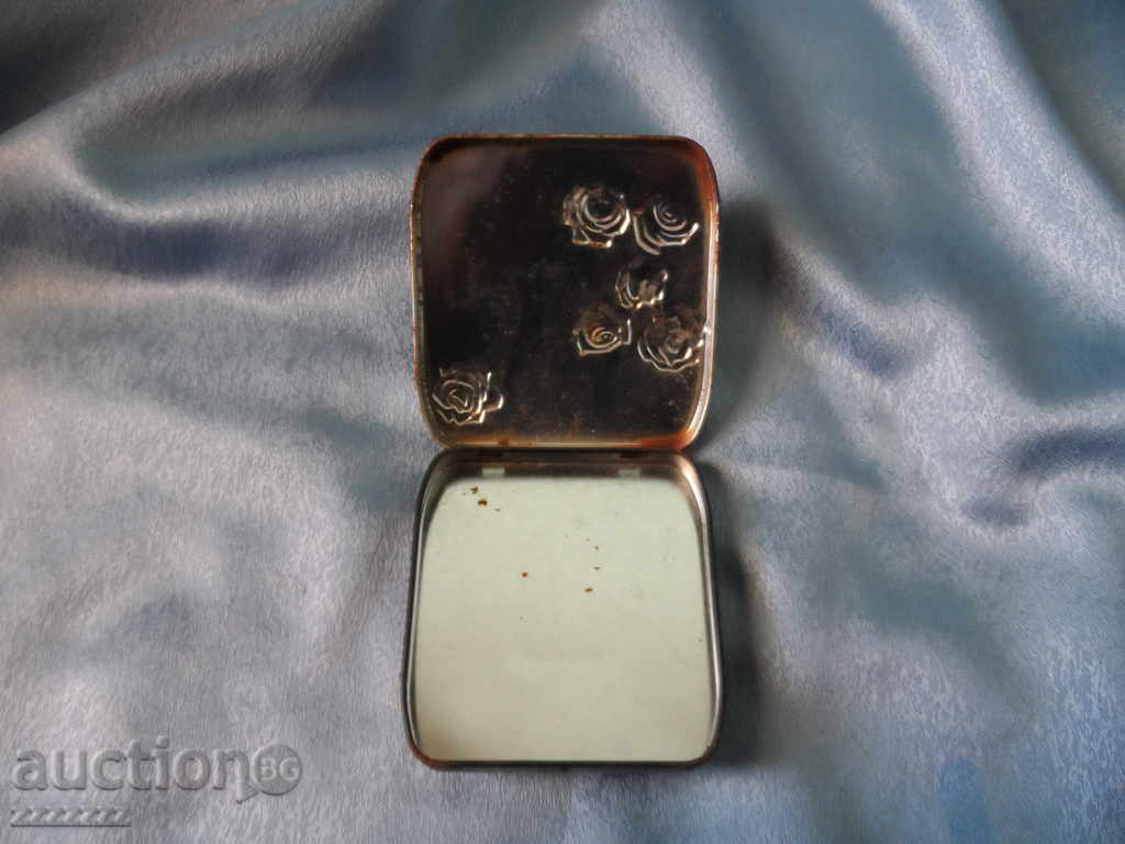 Licitație tabachera