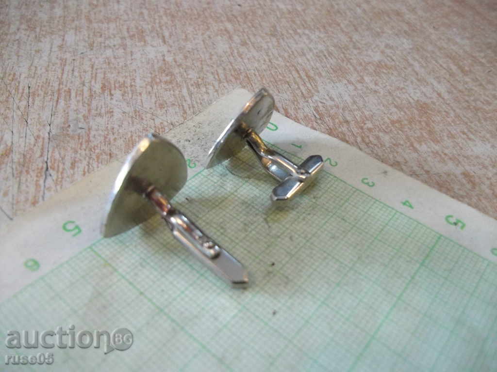 Delivery of Buttons - 9 Delivery of Buttons - 9