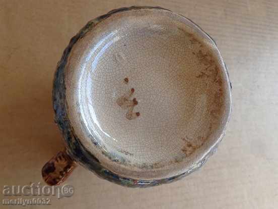 Παράδοση Κανάτα με γλάσο mazholika, Κύπελλο τέλη του 19ου αιώνα Παράδοση Κανάτα με γλάσο mazholika, Κύπελλο τέλη του 19ου αιώνα