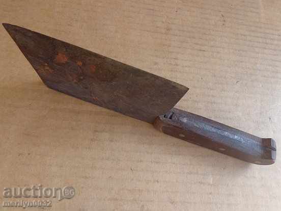 Sutter, ax, knife - 6 Sutter, ax, knife - 6