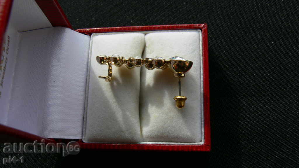 Old gilt earring - 18k with price 15.00 BGN | € 7.67