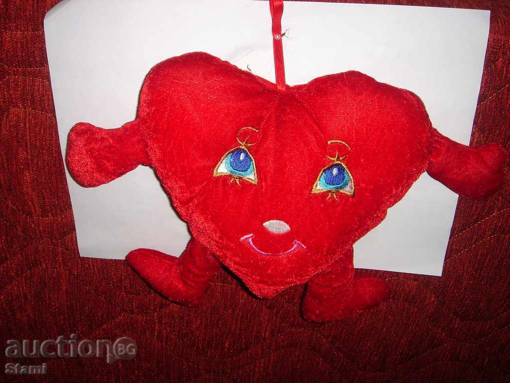 Plush toy heart, new with price 3.50 BGN | € 1.79 Plush toy heart, new with price 3.50 BGN | € 1.79