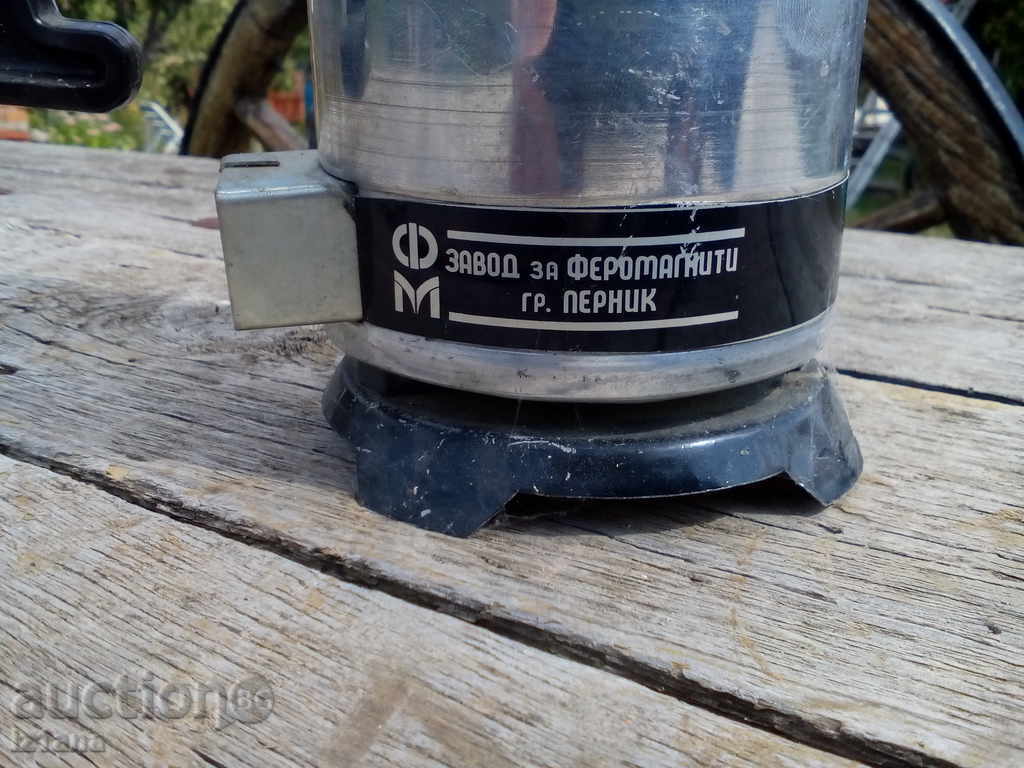 Old coffee bean with price 16.00 BGN | € 8.18 Old coffee bean with price 16.00 BGN | € 8.18