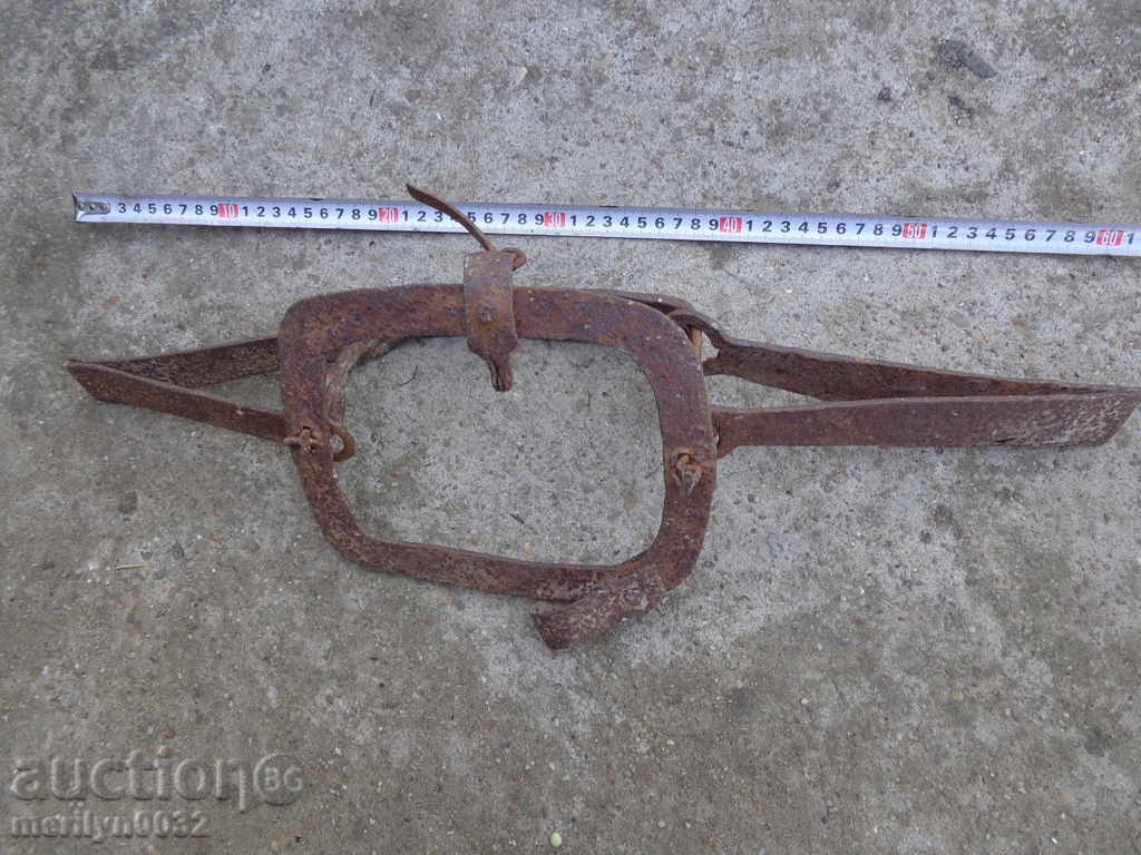Old hand forged trap, wrought iron - 6 Old hand forged trap, wrought iron - 6